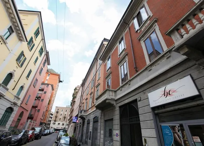 Hacca Collection- Navigli&Bocconi-Centro-Porta Romana